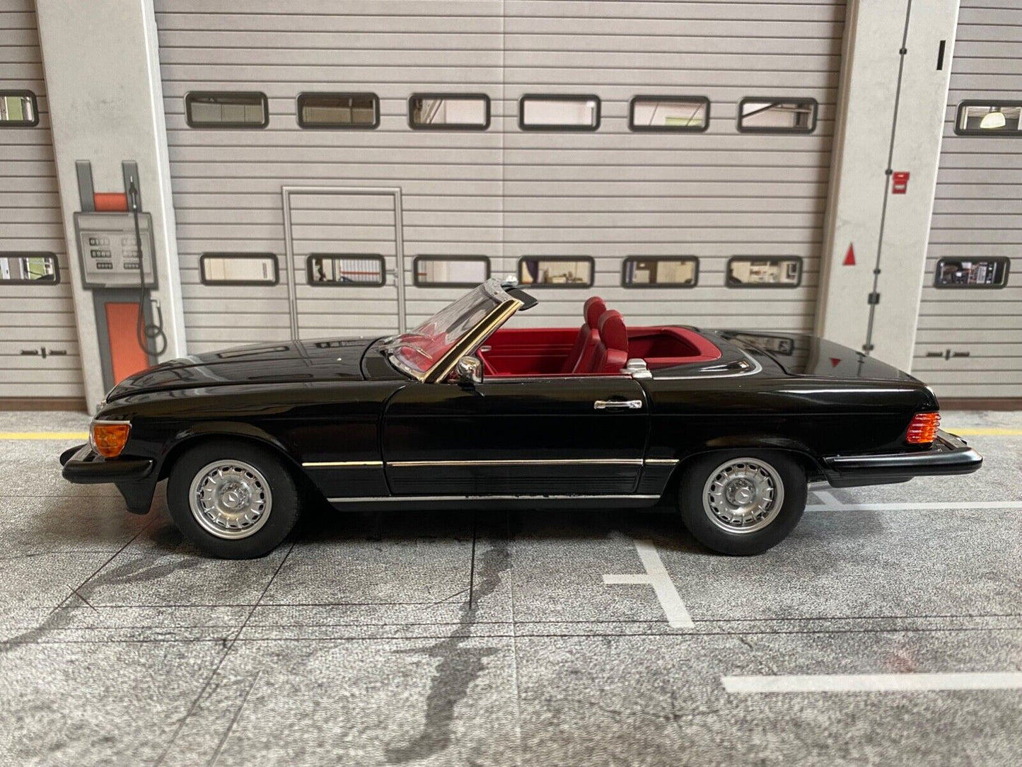Mercedes Benz 300 SL 450 Schwarz R107 Umbau US-Version Barock Fuchs Felgen 1:18