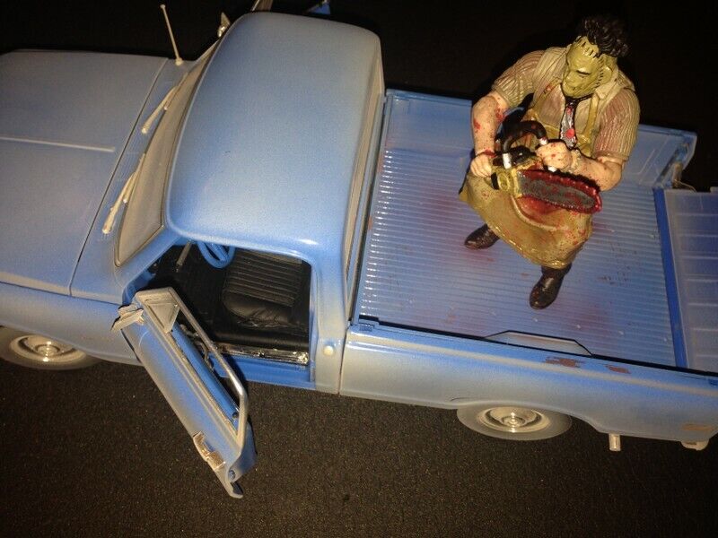 Chevrolet C10 Chevy C-10 The Texas Chainsaw Massacre + Leatherface Figur 1:18