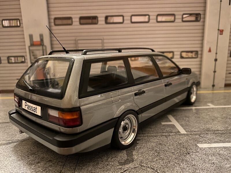 VW Passat B3 Kombi (Typ 315) 4-Türer "1 of 1" Räder drehbar Tuning Diorama 1:18