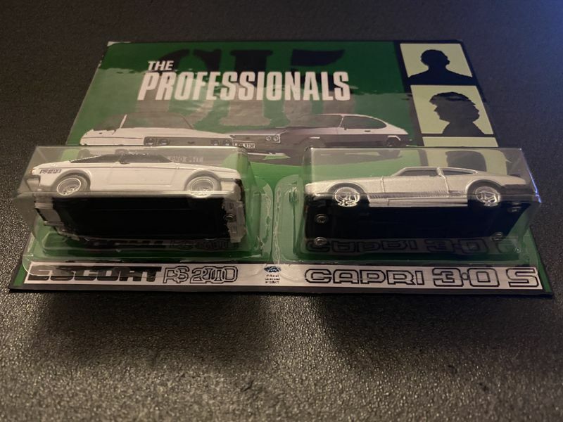 Ford Capri 3.0 S + Ford Escort RS 2000 "Die Profis" / "The Professionals" 1:64