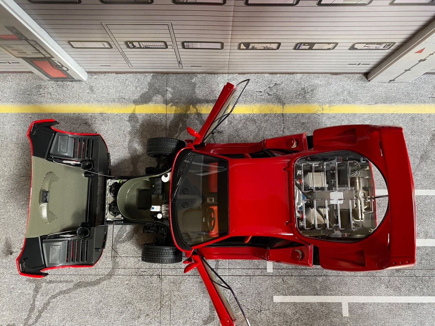 Ferrari F40 1987 Die Cast ALL TO OPEN Kyosho 08416R Licensed by BBR Models 1:18