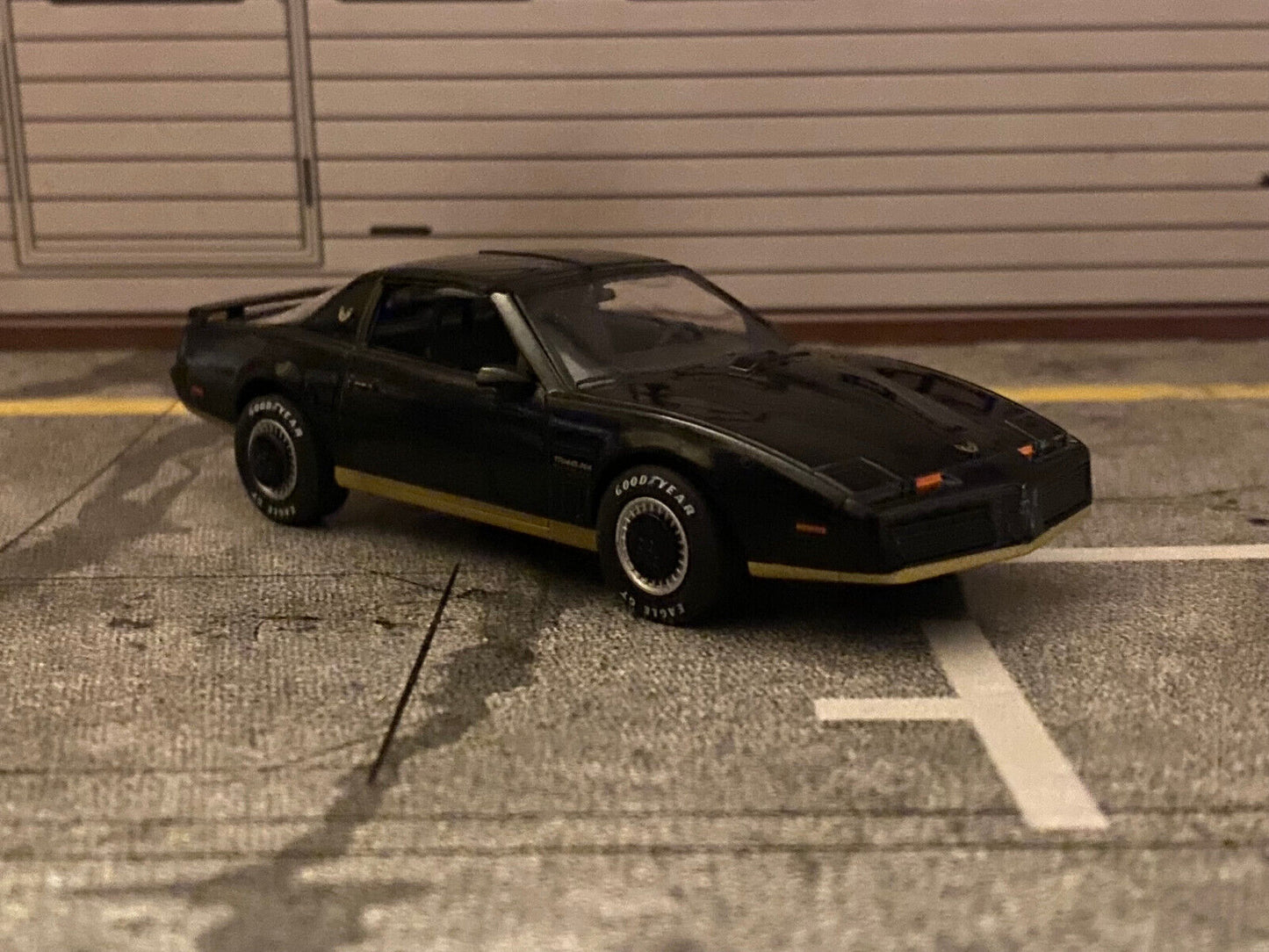Michael Long´s Pontiac Firebird before Michael Knight´s KITT Knight Rider 1:43
