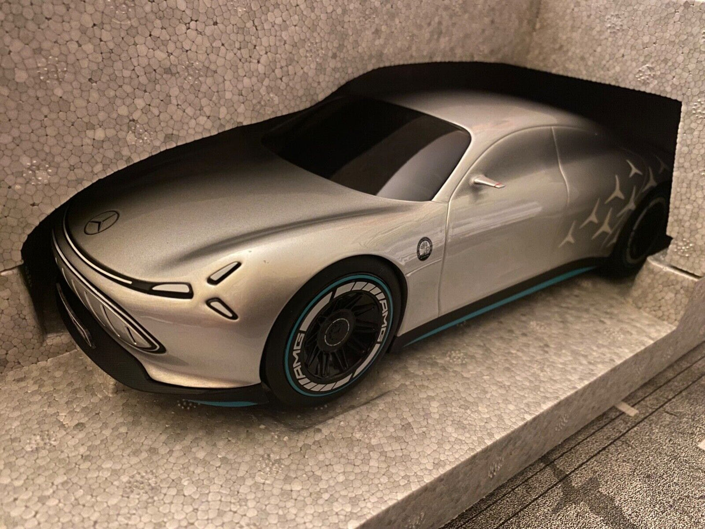 Mercedes Benz Showcar VISION AMG Dealer Edition 1 of 1000 Neu in OVP NZG 1:18