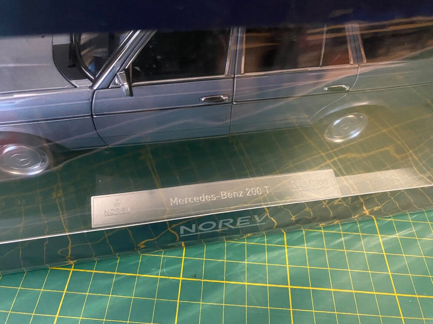 Mercedes Benz 200 T 1982 Silberblau S123 W123 183736 Norev EXCLU WEB Neu 1:18