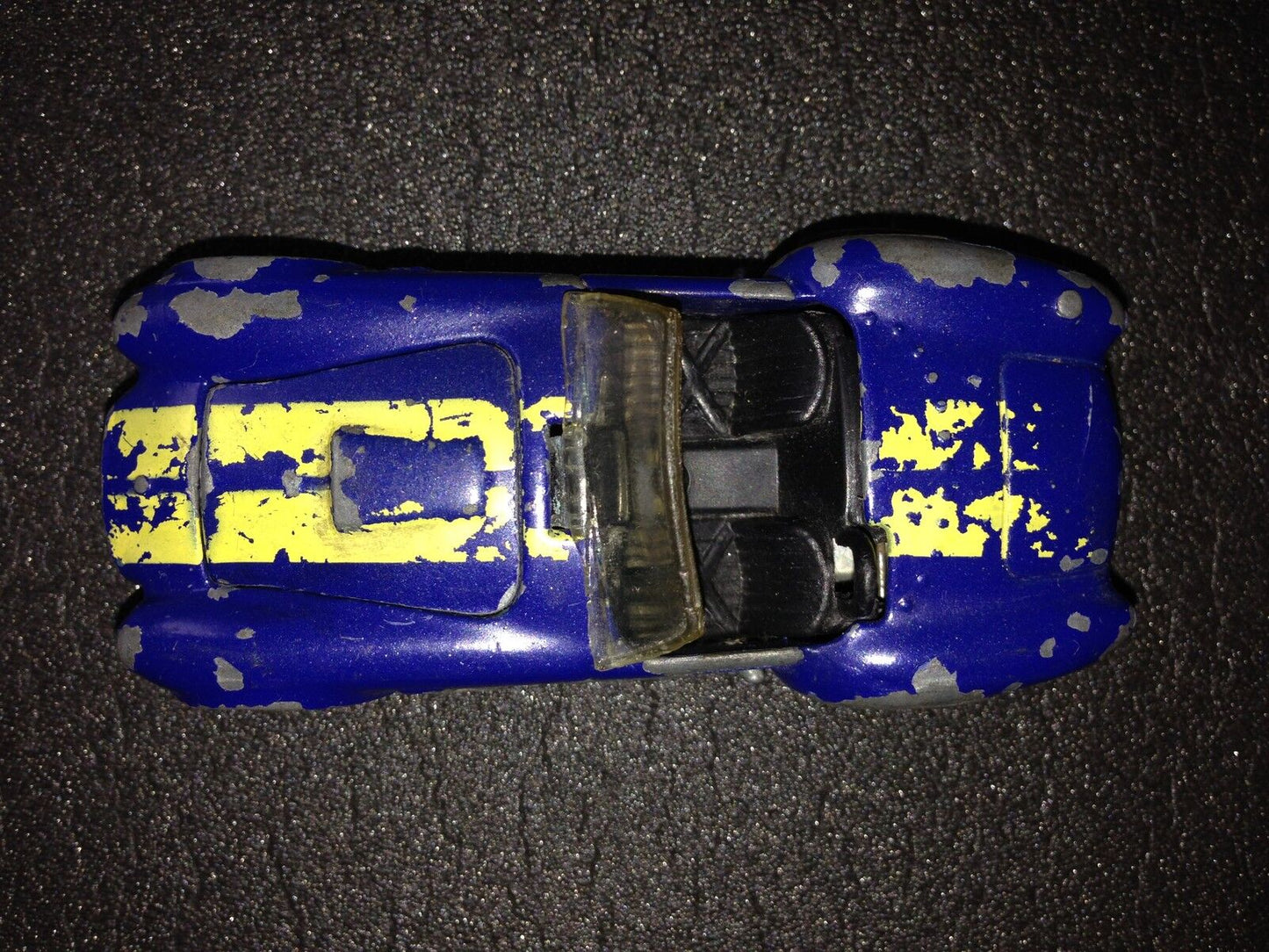 Aurimat Classic Cobra Real Riders blue/yellow stripes Mexico Hot Wheels 1:64