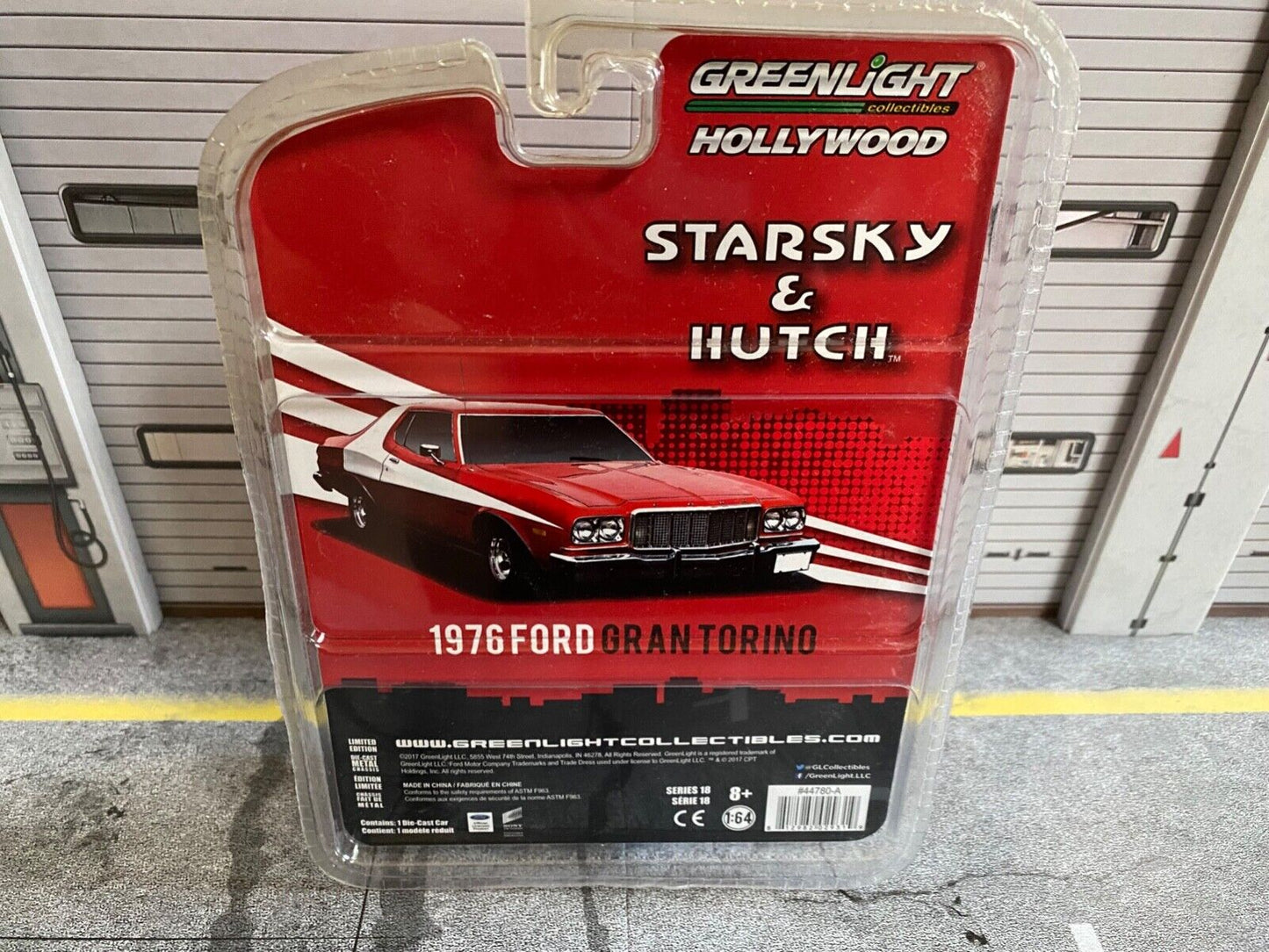 Starsky & Hutch Ford Gran Torino mit rotem Dachlicht Grenlight #44780-A 1:64