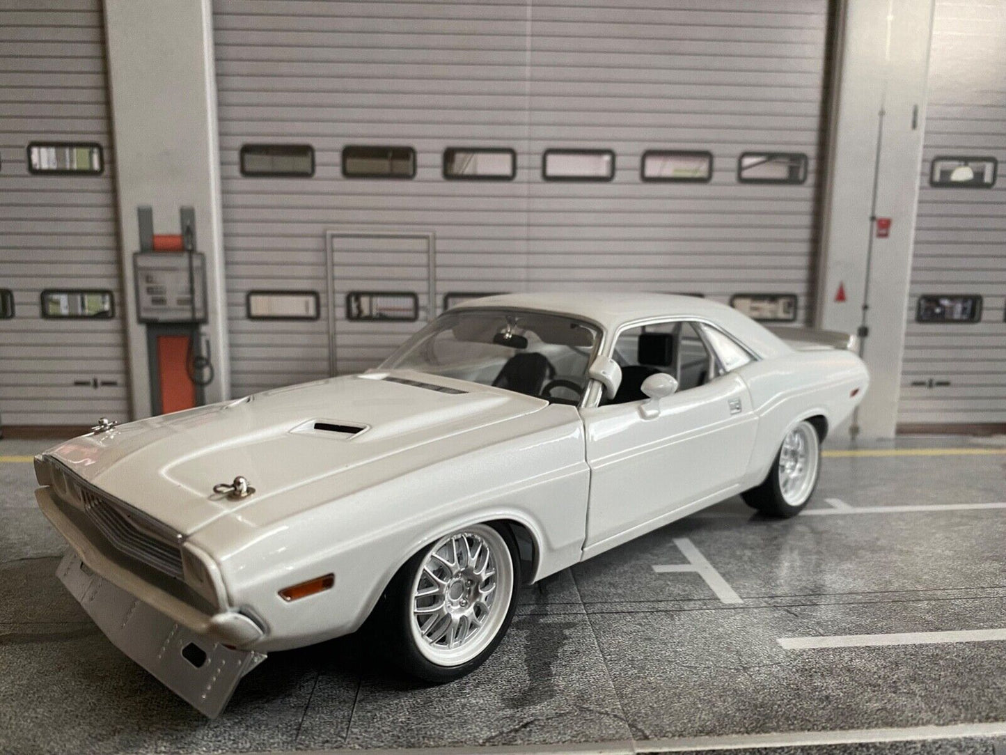 Dodge Challenger 1970 Kowalski 1 of 524 Neu in OVP Weiß white ACME A1806022 1:18