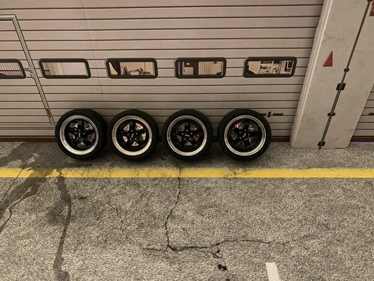 Kompletträder in Aluoptik Felgen Tuning Umbau Diorama Code 3 RDM neu B 1:18