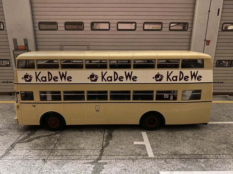 Büssing D2U KaDeWe BVG Bus Berlin Vorserienmodell Muster Modell Minichamps 1:43