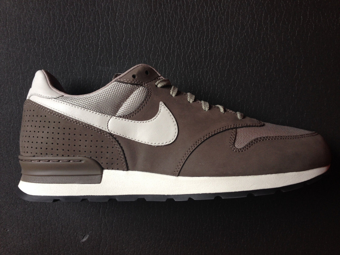 Nike Air Epic vintage colourway Luxe Zoom new in box US 12 UK 11 EUR 46