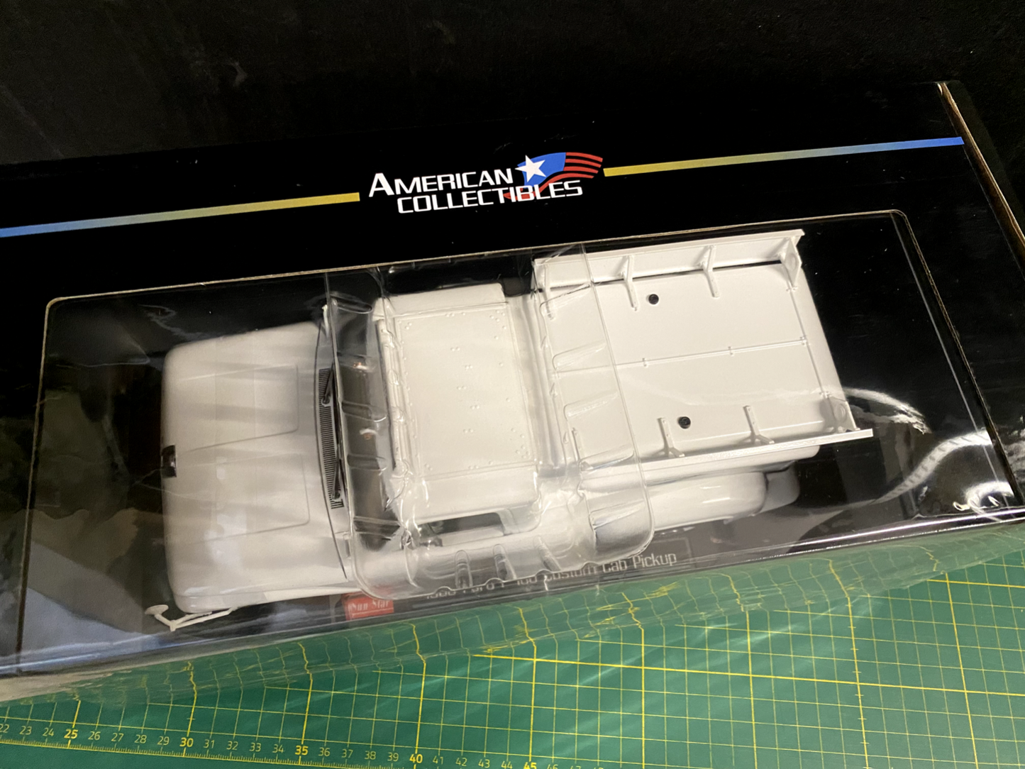 Ford F-100 Good Humor Ice Cream Truck 1965 SunStar Neu in Box new in box 1:18