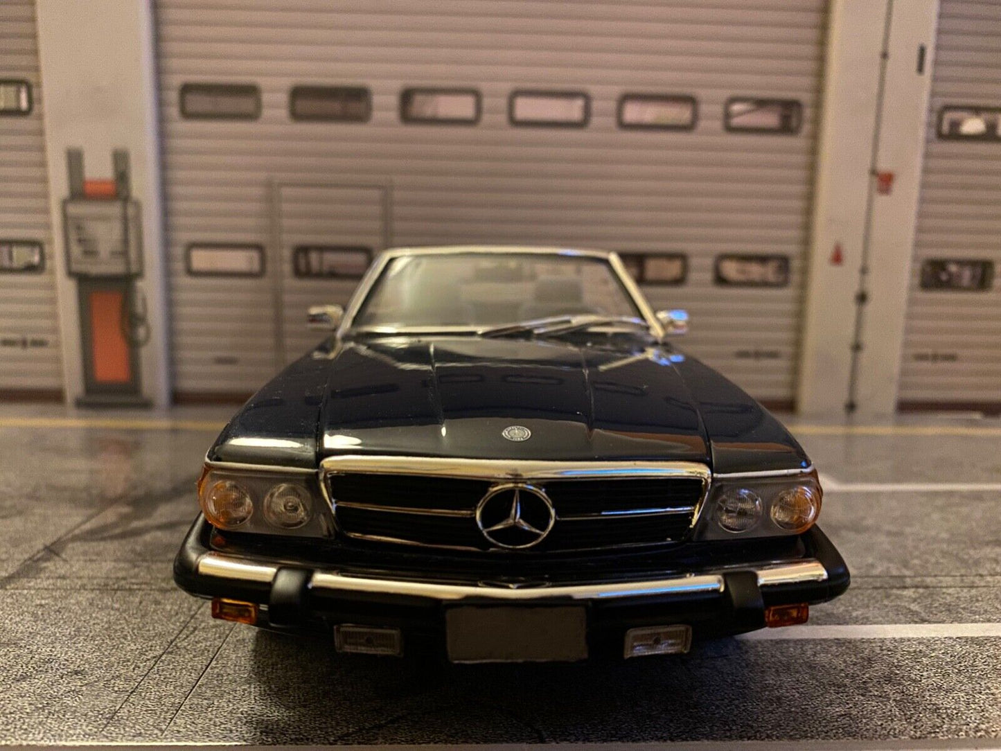 Mercedes Benz 450 SL Dunkelblau R107 dark blue Umbau auf US-Version +Barock 1:18