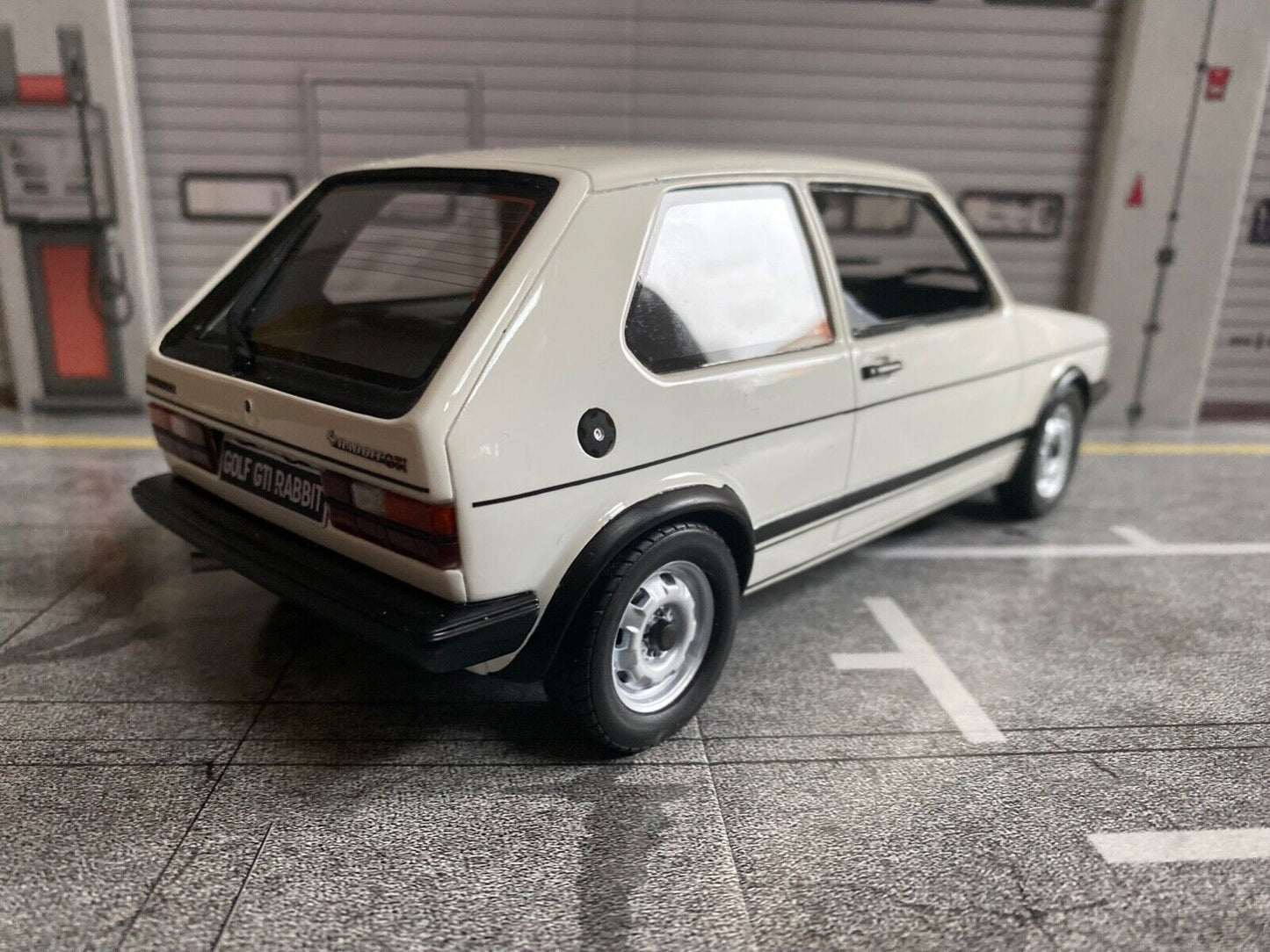 VW Golf 1 GTI Rabbit (Typ 17) weiß Ottomobile OT562 defekt white defect 1:18