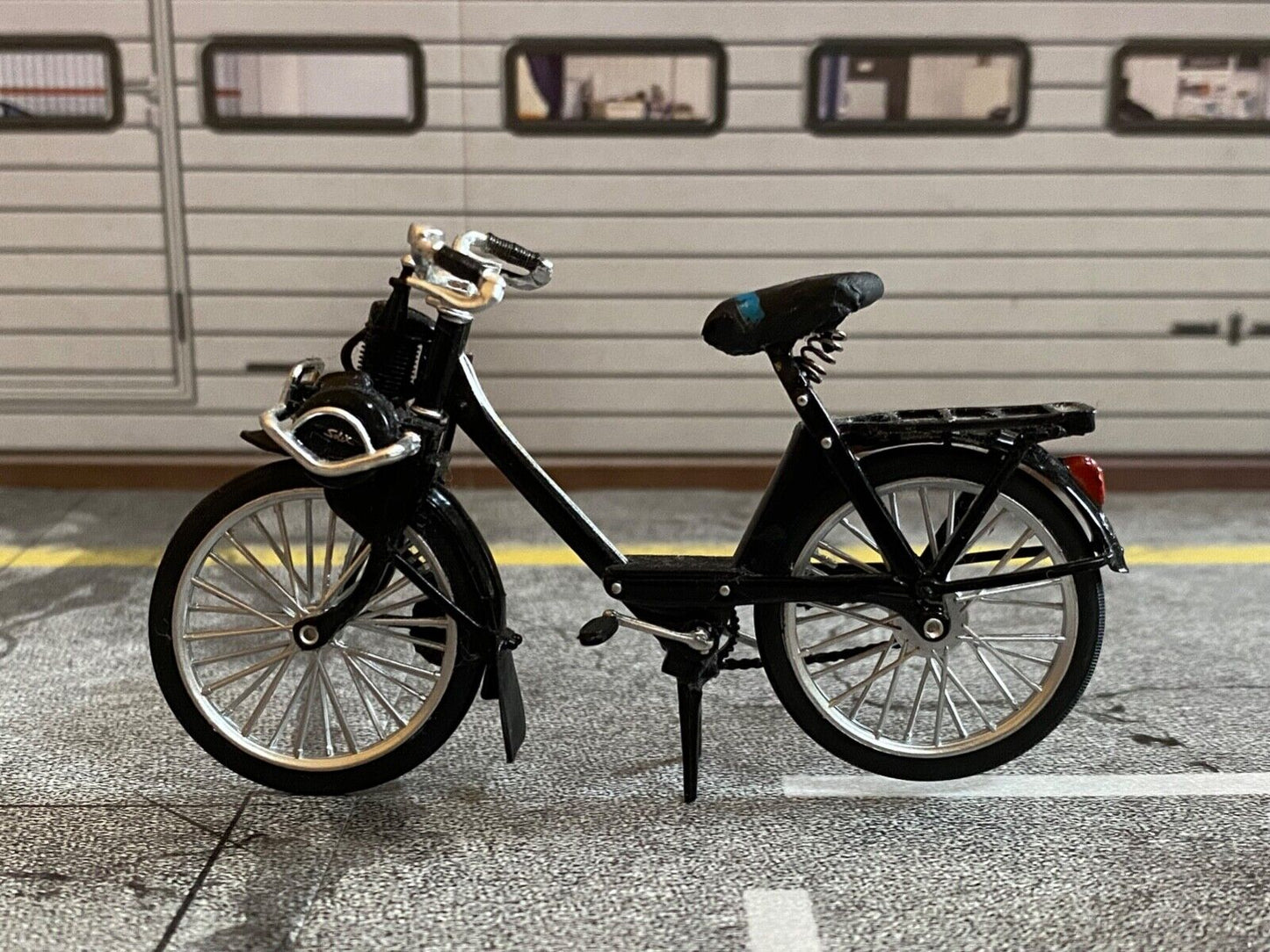 VeloSoleX 3800 1966 Three Days of the Condor Die Drei Tage des Condor Solex 1:18