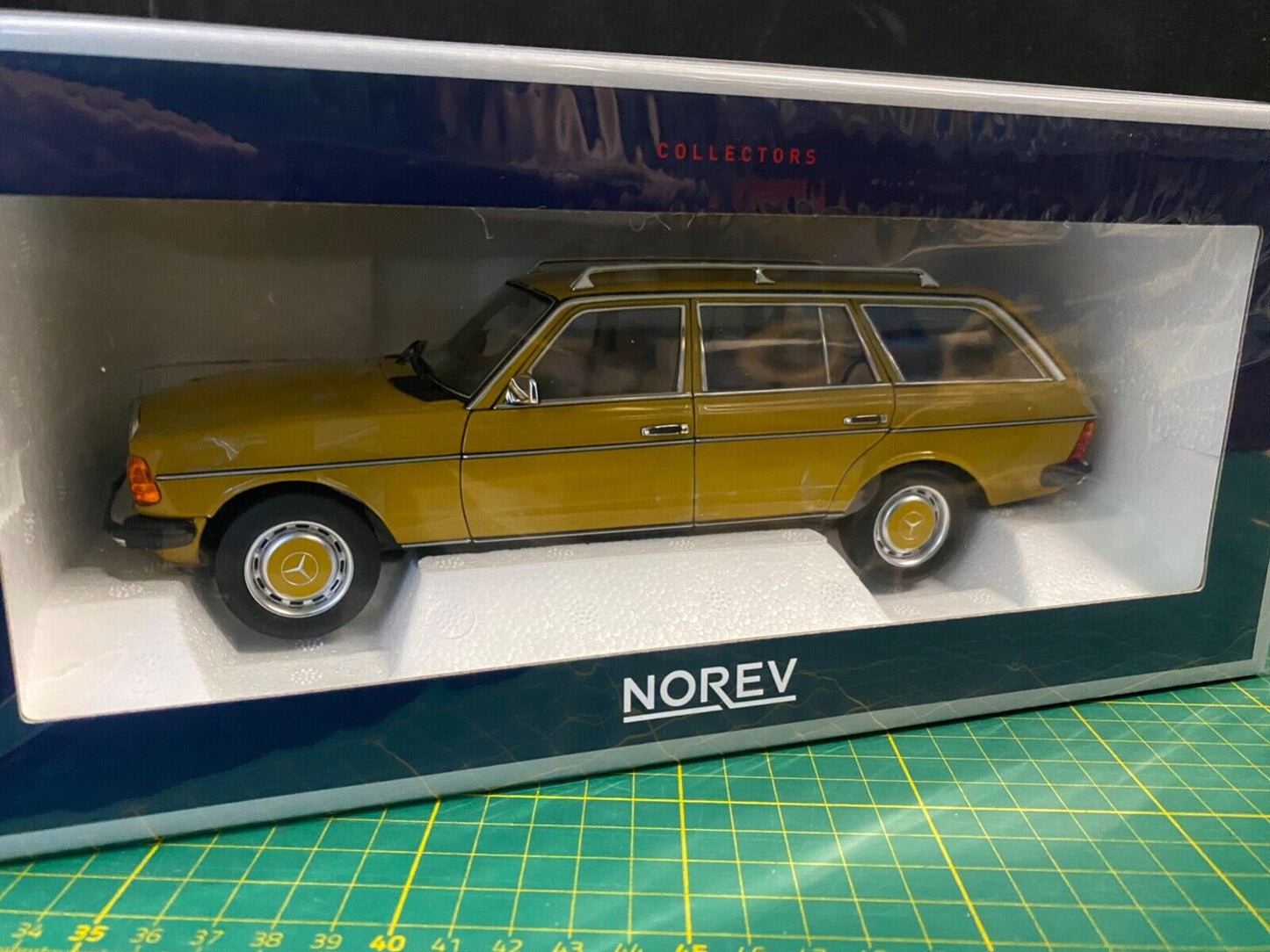 Mercedes Benz 200 T 1982 Kombi Gelb S123 W123 183734 Norev Neu in OVP 1:18