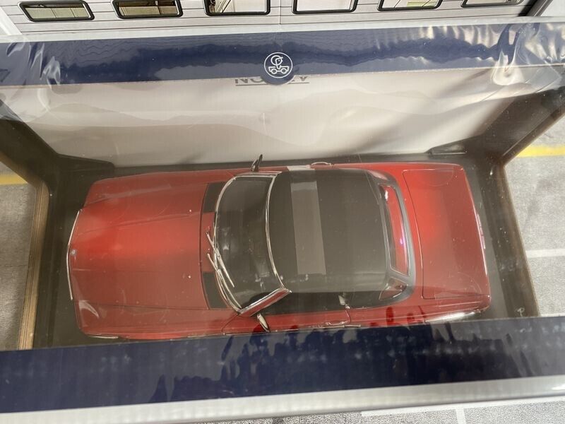 Mercedes Benz 350 SL R107 Personal Car from Bruce Lee Norev China Version 1:18