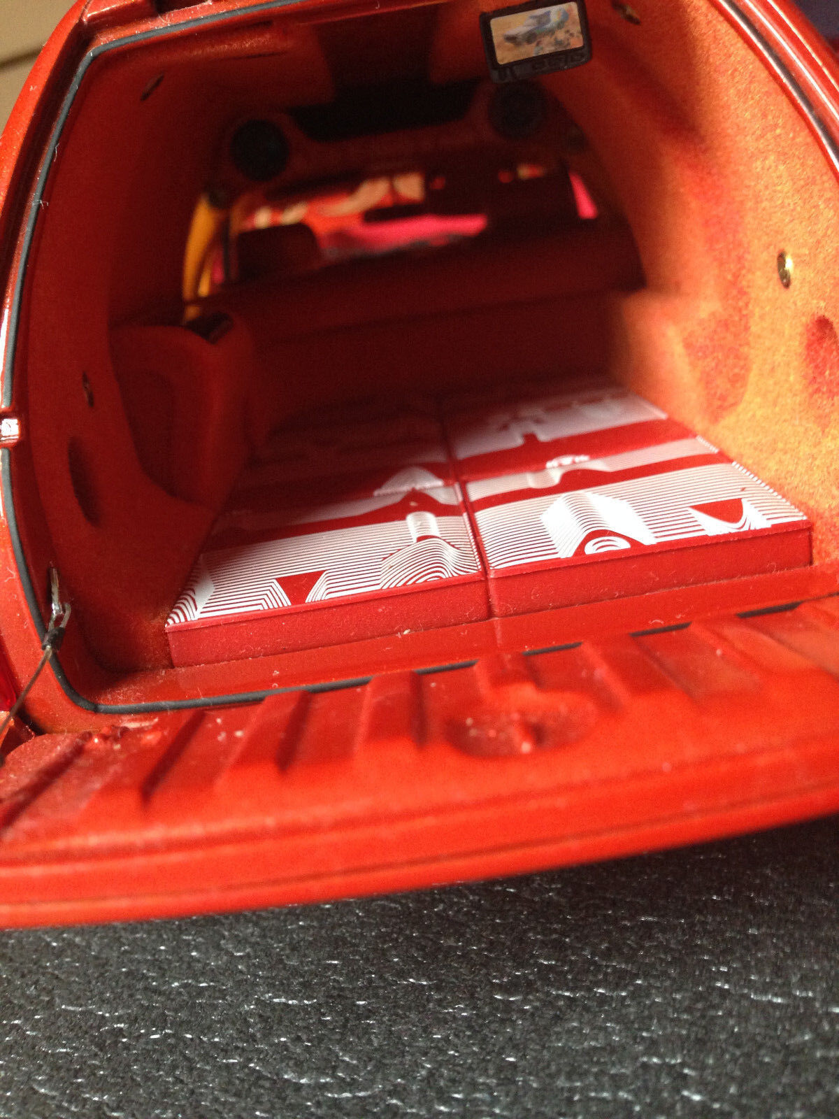 Holden Sandman VU SS Panel Van Mambo Concept 2001 Classic Carlectables 1:18