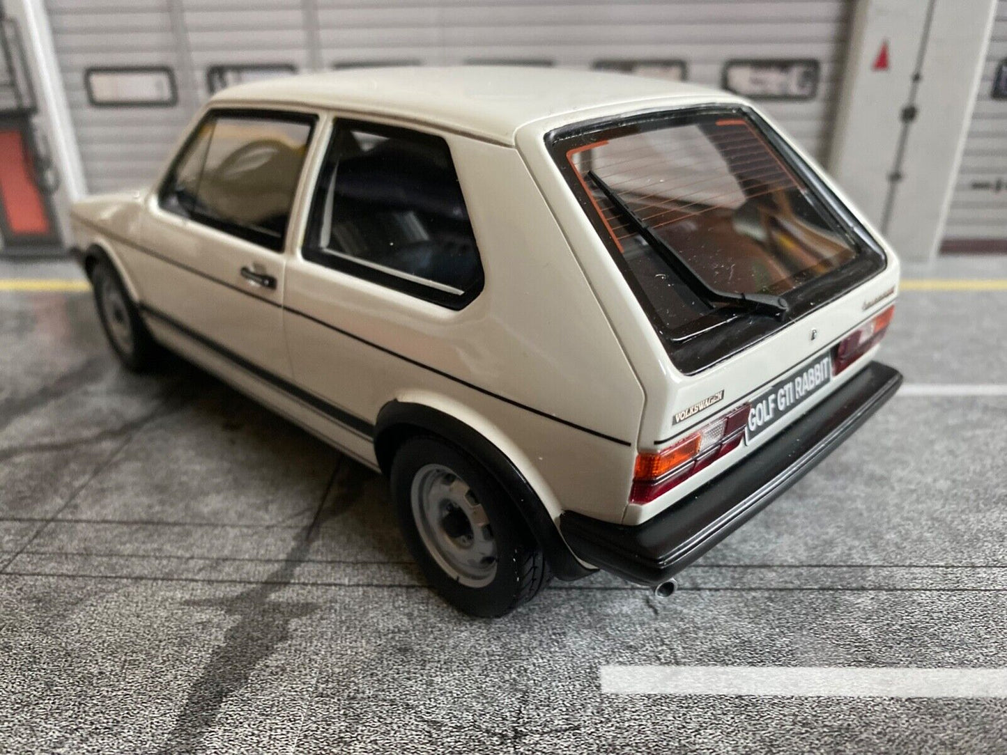 VW Golf 1 GTI Rabbit (Typ 17) weiß Ottomobile OT562 defekt white defect 1:18