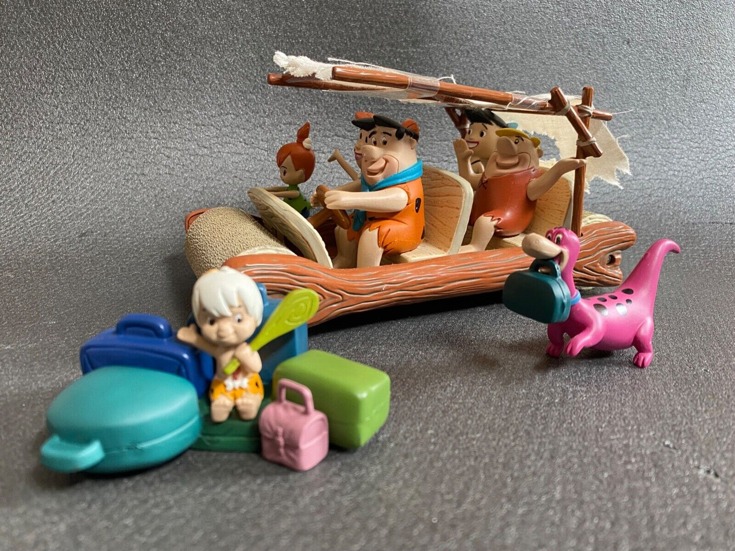 Flintmobile The Flintstones Familie Fred Feuerstein Wilma Barney Joyride 1:18