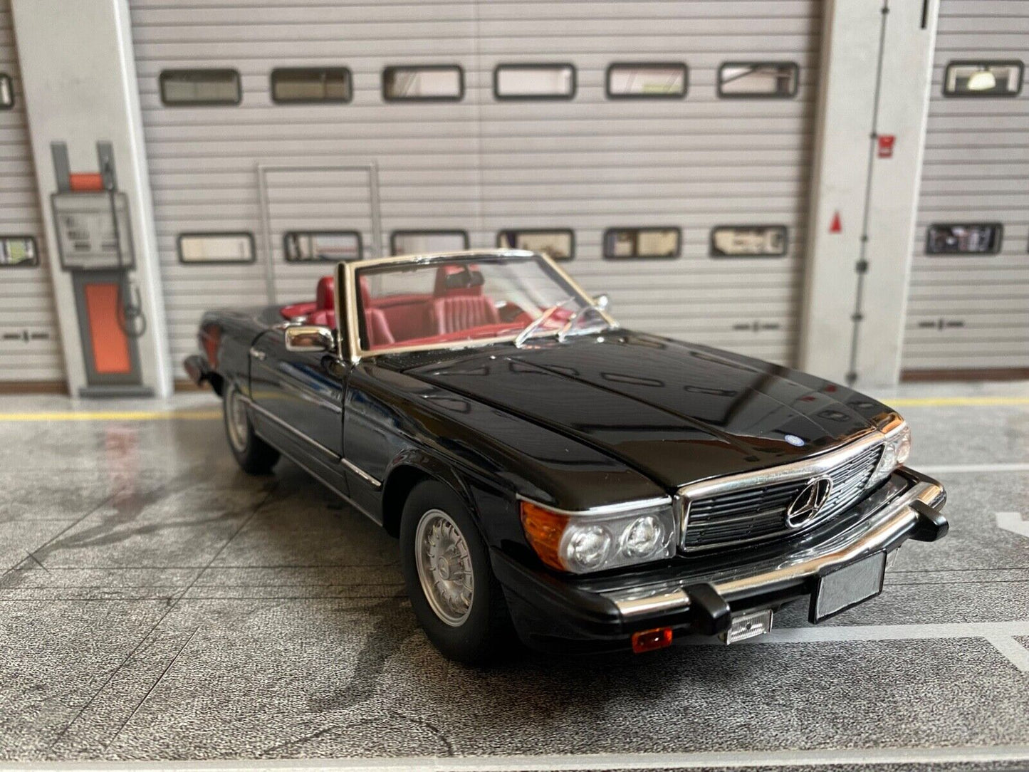 Mercedes Benz 300 SL 450 Schwarz R107 Umbau US-Version Barock Fuchs Felgen 1:18