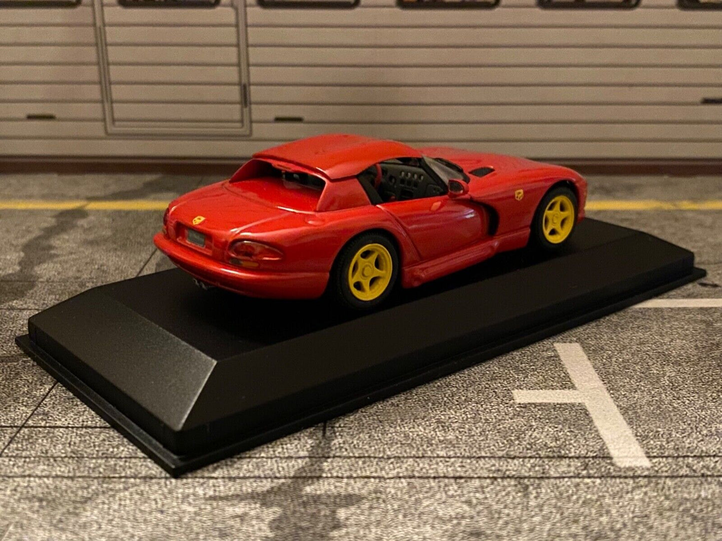 Dodge Viper RT/10 mit Double Bubble Hardtop "Ketchup & Mustard" 1:43