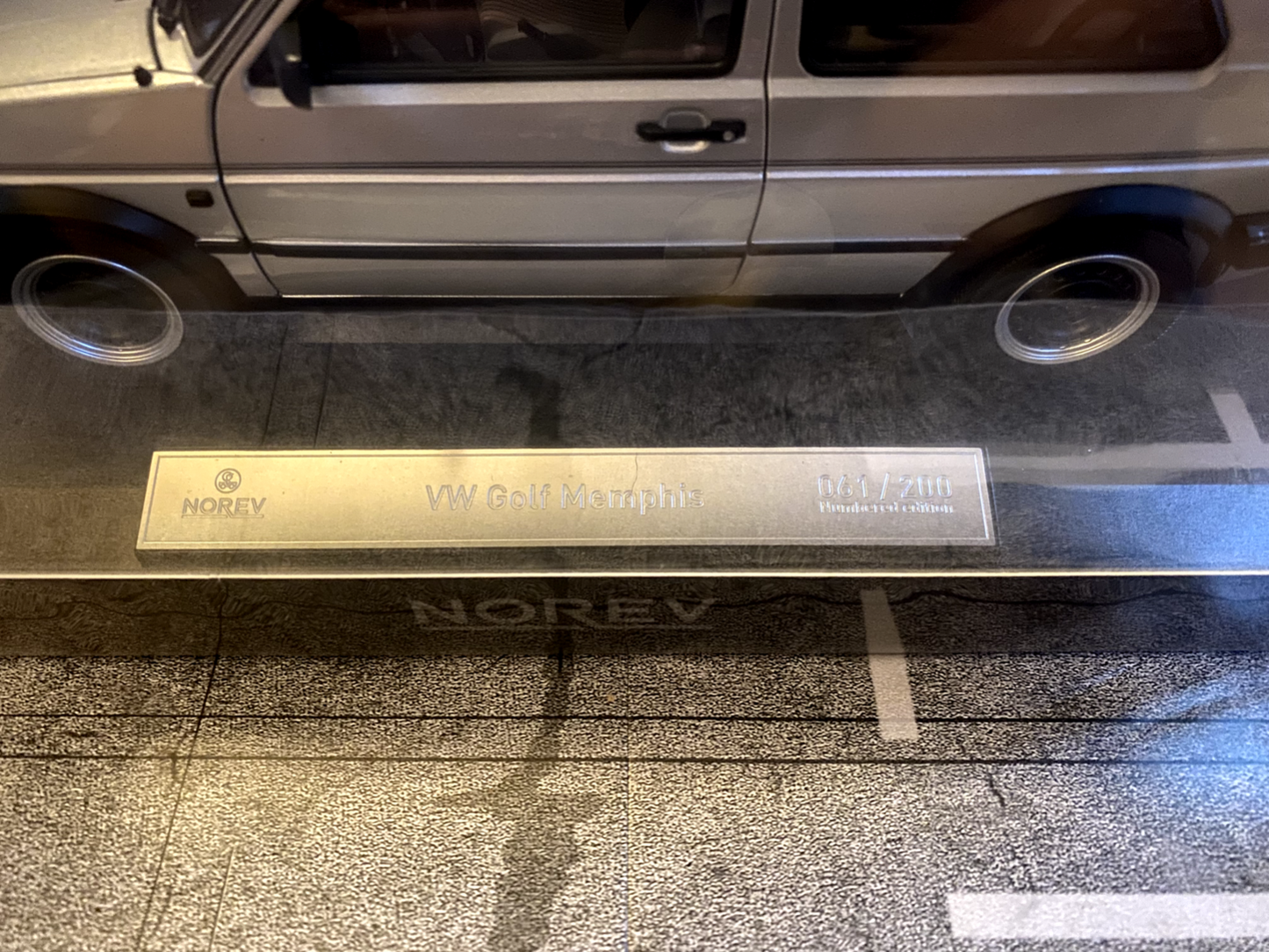 VW Golf II Memphis 1988 Silbergrau Metallic "200 EXCLU WEB" 188560 Norev 1:18