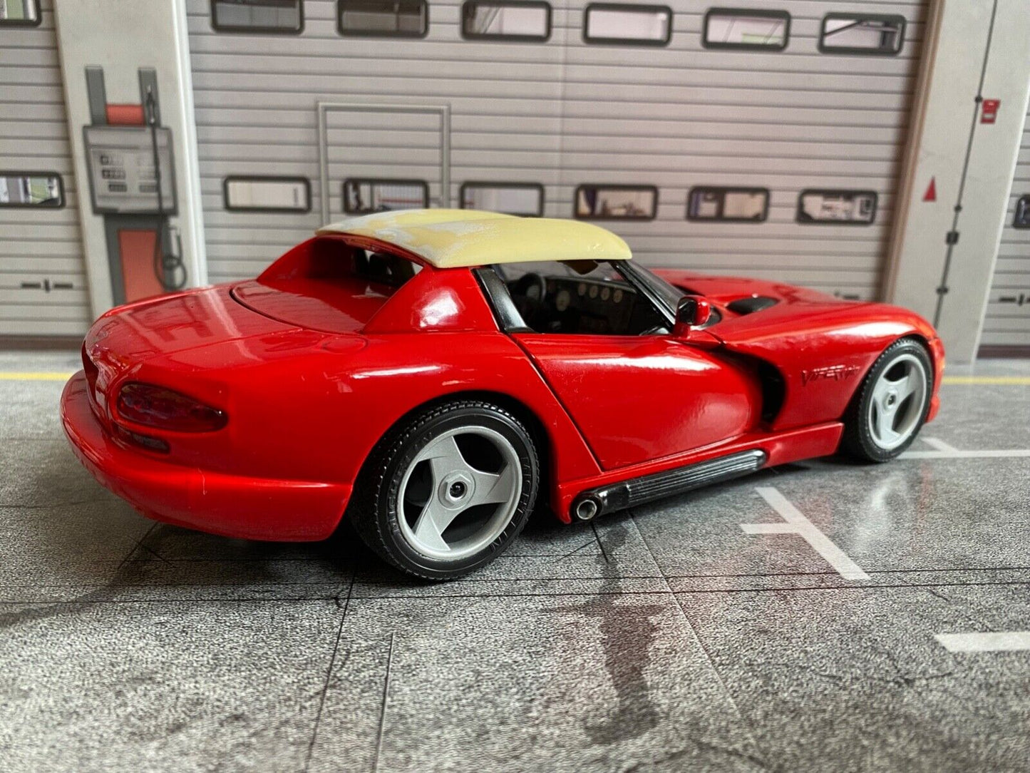 Double Bubble Hardtop für Dodge Viper RT/10 Resin unlackiert Diorama Tuning 1:18