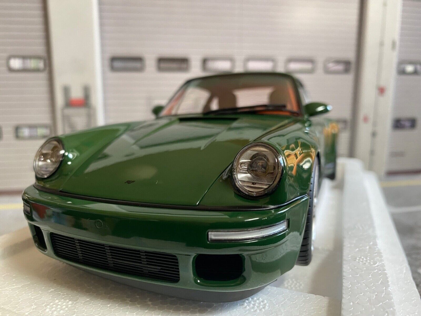Porsche 911 964 RUF SCR COUPE 2018 Almost Real Neu in OVP 1:18