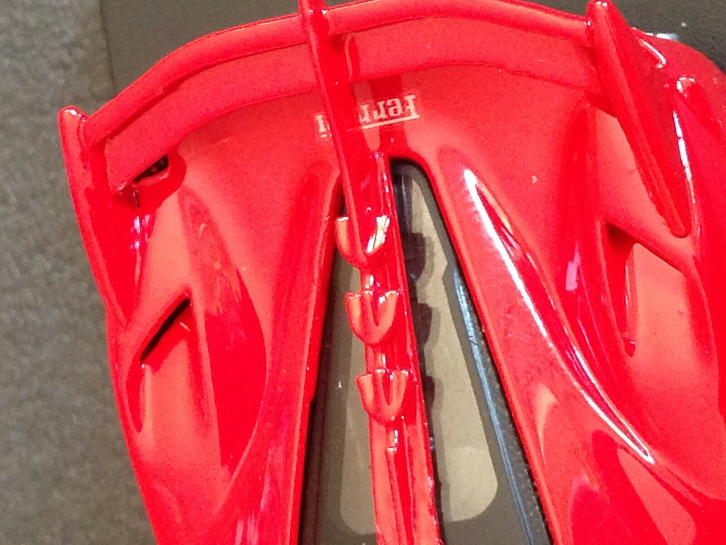 Ferrari FXX K-Evo Rosso Corsa Street Version Einzelstück Umbau Code 3 1:64