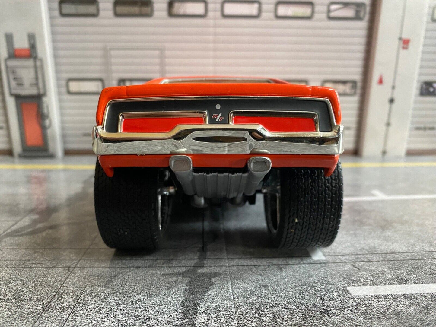 Dodge Charger General Lee The Dukes of Hazzard ERTL Joyride Comic Style 1:24