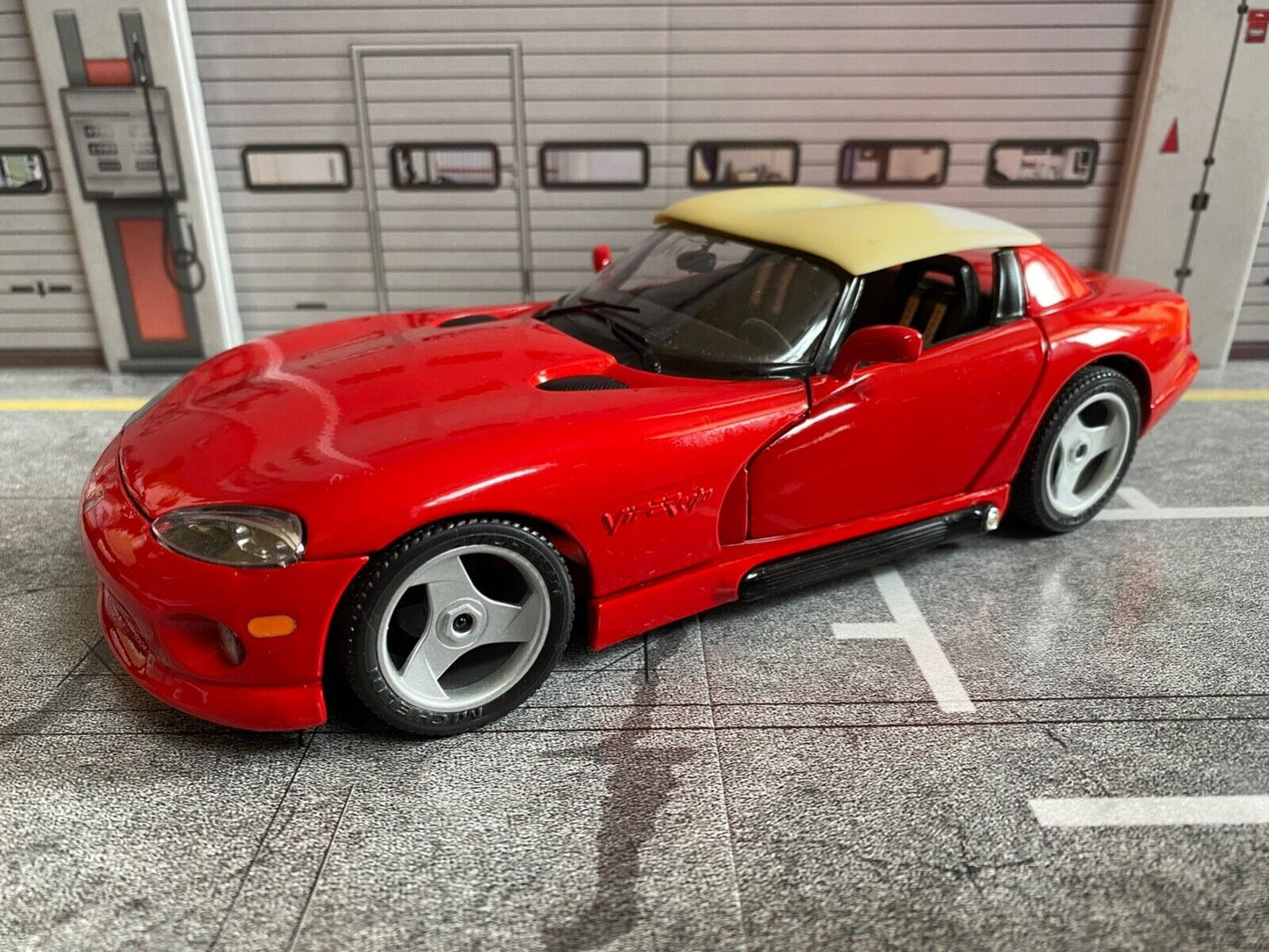 Double Bubble Hardtop für Dodge Viper RT/10 Resin unlackiert Diorama Tuning 1:18