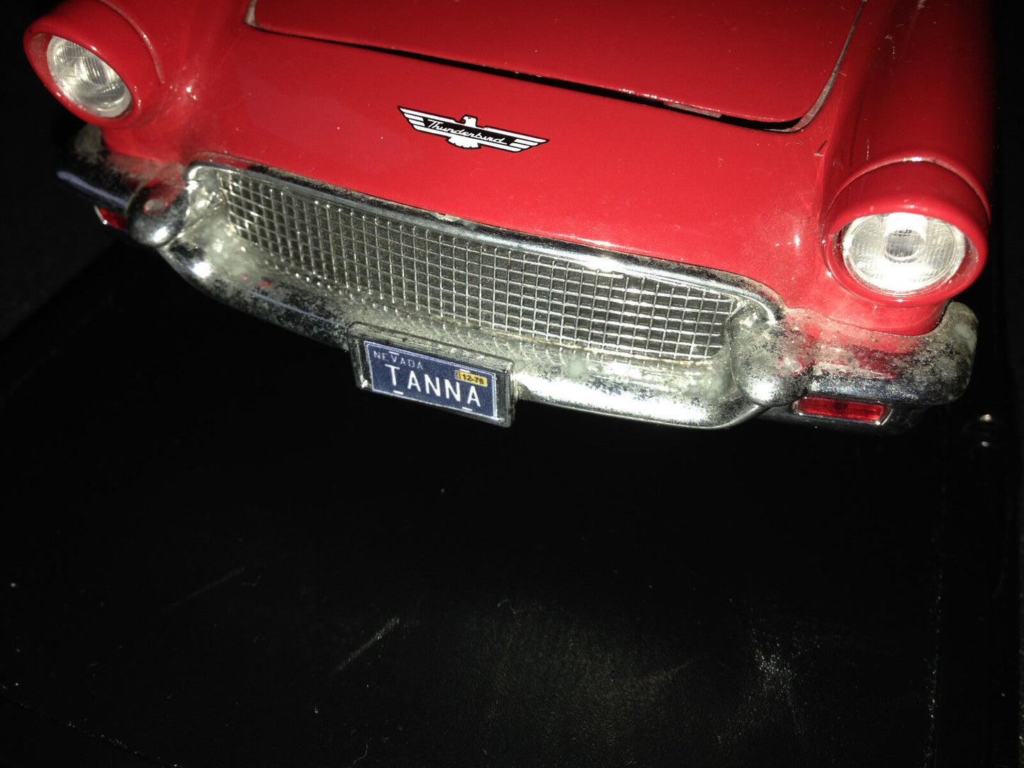 1957 Ford Thunderbird VEGA$ Dan Tanna TV-Series Umbau VEGAS Robert Urich 1:18