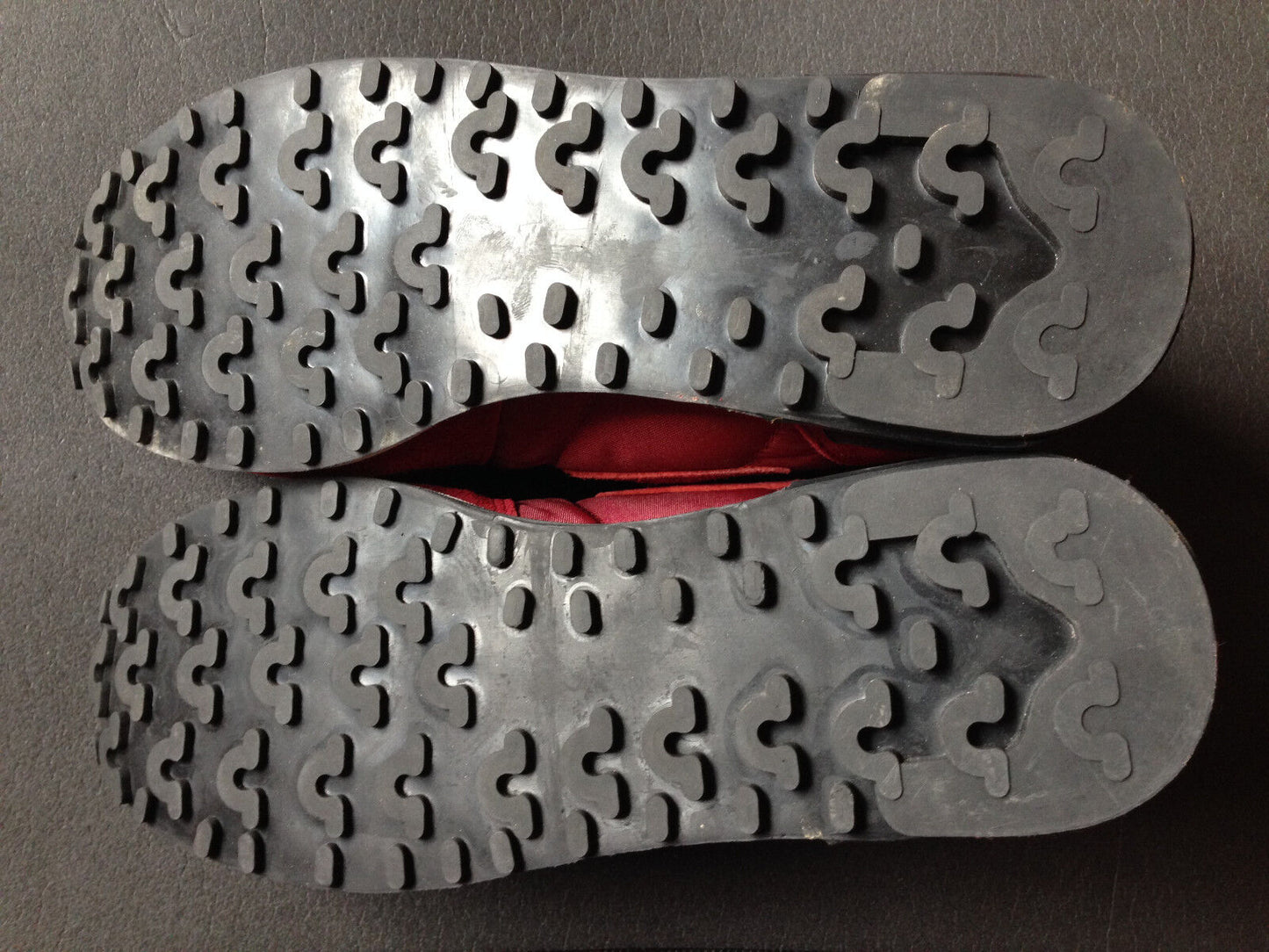 Converse Phaeton red mens running shoes vintage 1982 new in box US 7 UK 6 EUR 40