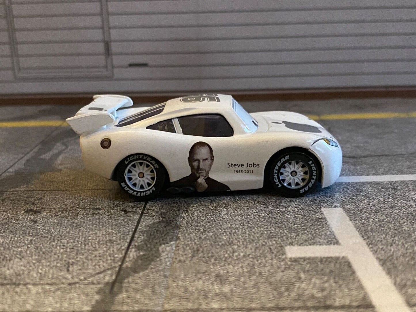 Apple Steve Jobs 1955-2011 Memorial Lightning McQueen Disney Pixar Mattel B 1:55