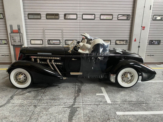 Auburn 851 Speedster Boattail Pepe & Penelope Just Married Ertl Warner Bros 1:18