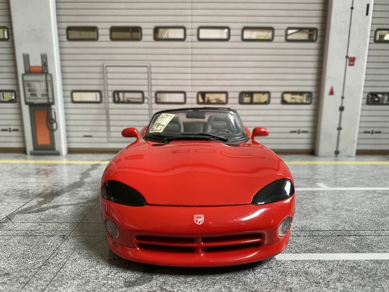 Dodge Viper RT/10 rot Chrysler 8.0l V10 red Metall DieCast Creative Masters 1:20