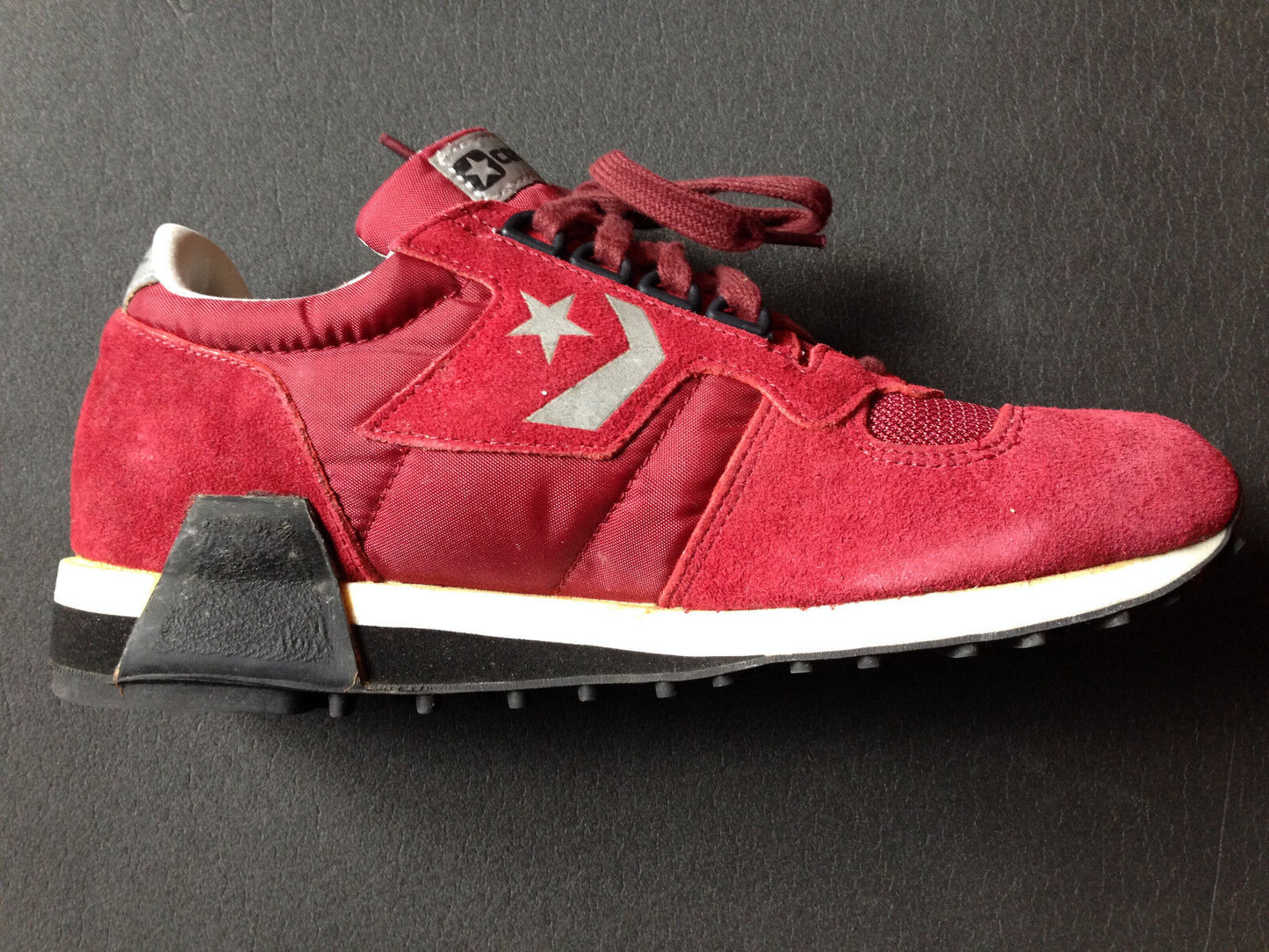 Converse Phaeton red mens running shoes vintage 1982 new in box US 7 UK 6 EUR 40