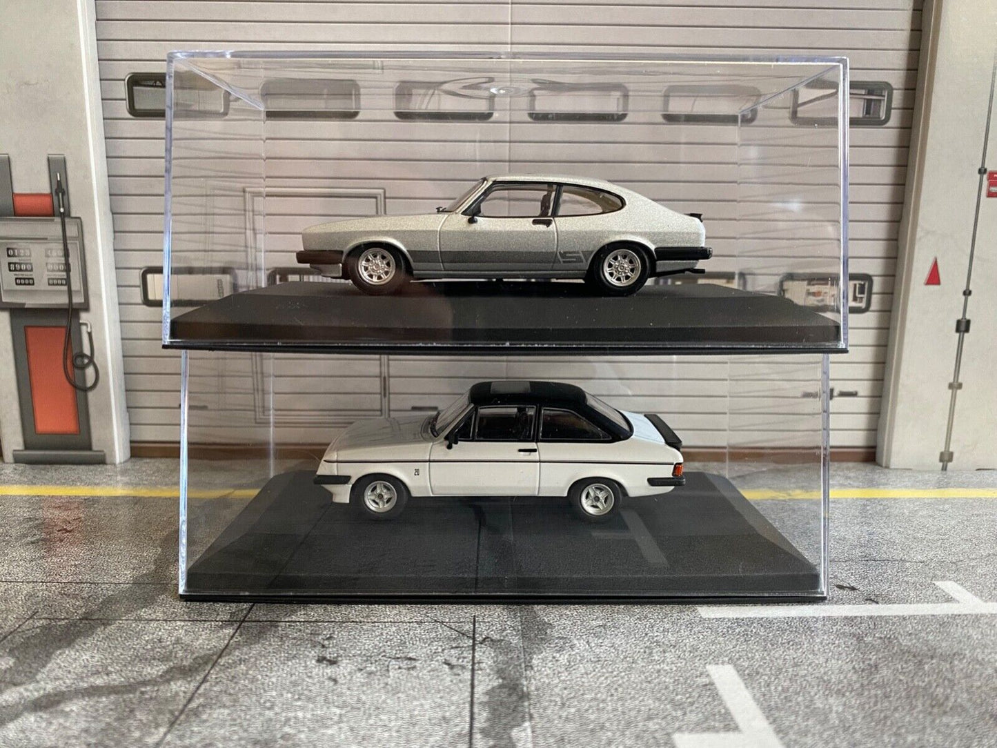 Ford Capri 3.0 & Escort RS 2000 The Professionals Die Profis (no 1:18 1:64) 1:43