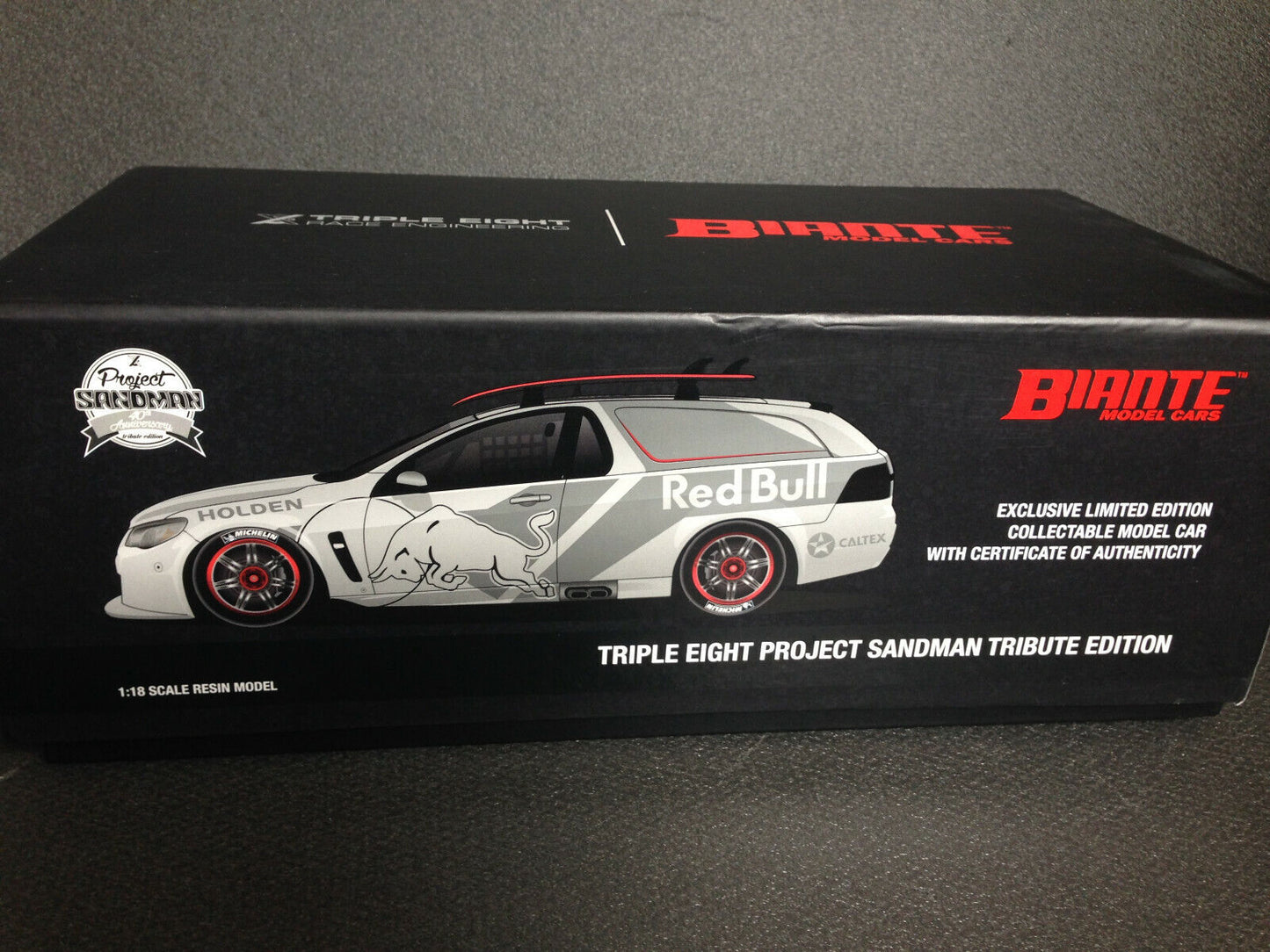 Holden Triple Eight 888 Project Sandman TributeEdt RED BULL BR18601A Biante 1:18