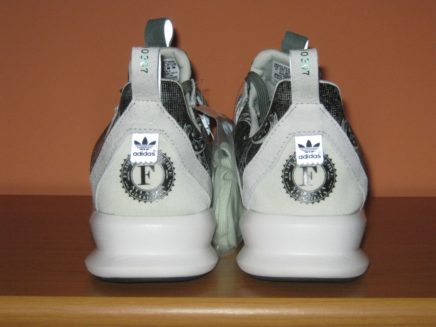 Adidas x Wish SL Loop Runner "2 Dollar-Note" + T-Shirt NEU US 12 UK 11,5 FR 46 ⅔