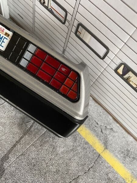 Bau den DeLorean Heckteil und linker Frontkotflügel mit Mängeln Eaglemoss 1:8