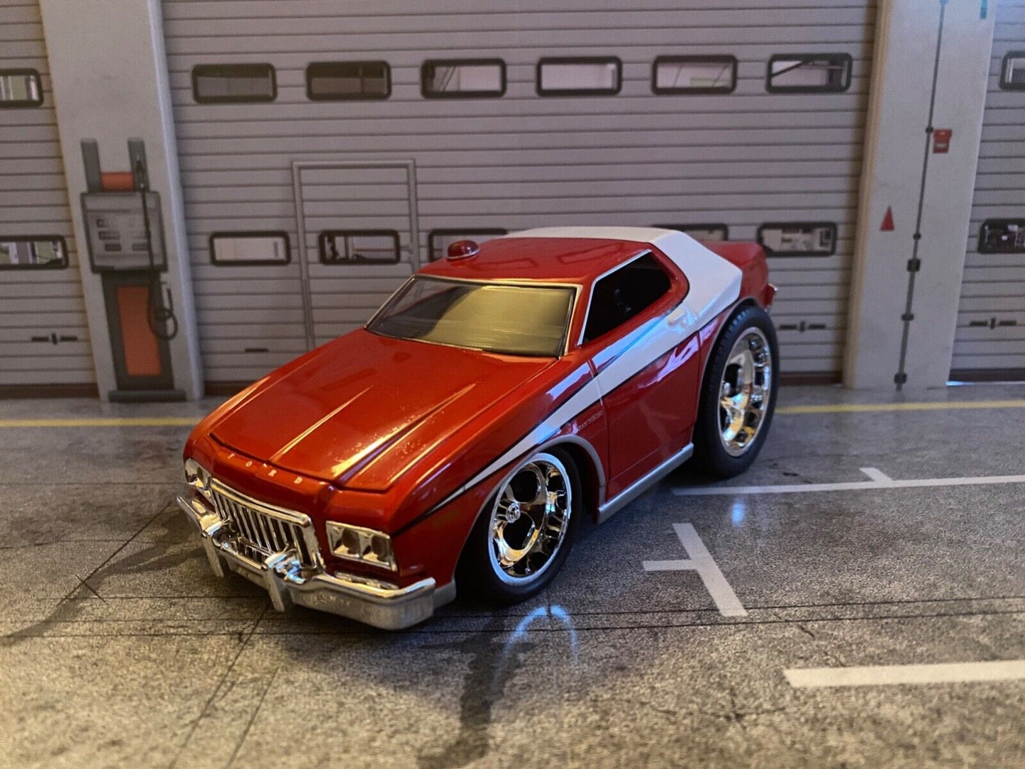 1976 Ford Gran Torino Starsky & Hutch ERTL Joyride Dragster Comic Style Neu 1:24