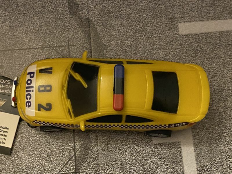 Holden HSV GTO Coupe Australian Police Neu Polizei new 1:64