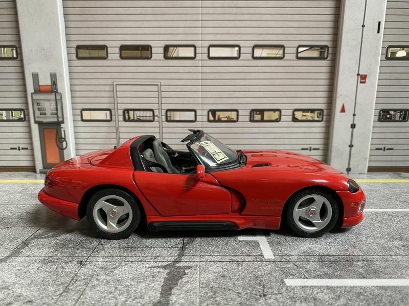 Dodge Viper RT/10 rot Chrysler 8.0l V10 red Metall DieCast Creative Masters 1:20