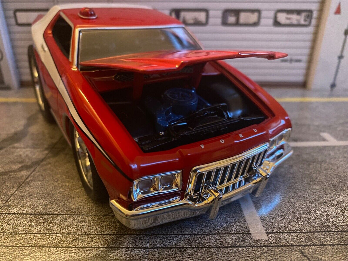 1976 Ford Gran Torino Starsky & Hutch ERTL Joyride Dragster Comic Style Neu 1:24