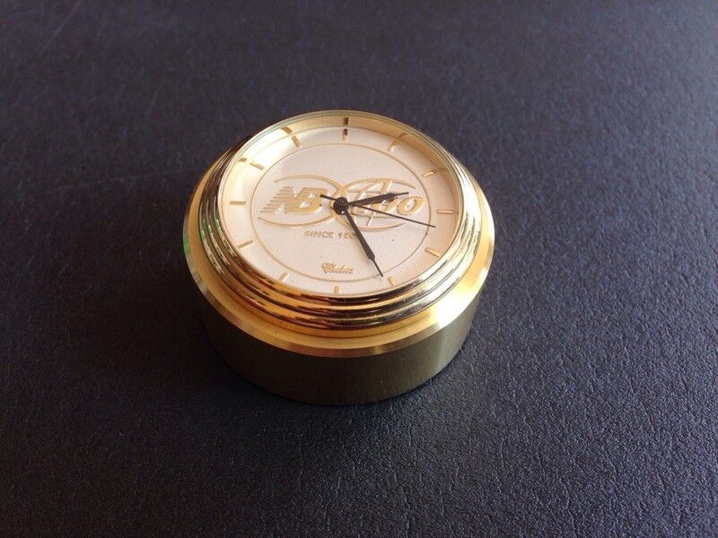 New Balance 100 Jahre Anniversary Schreibtisch-Uhr desk clock NB very rare