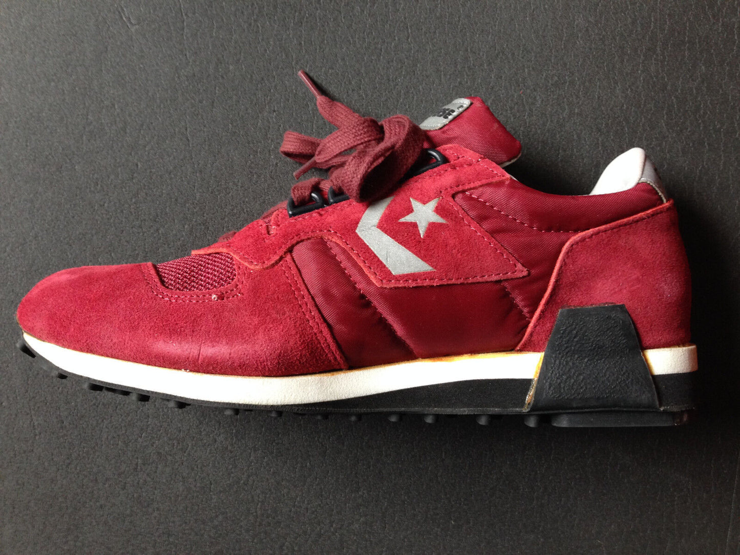 Converse Phaeton red mens running shoes vintage 1982 new in box US 7 UK 6 EUR 40