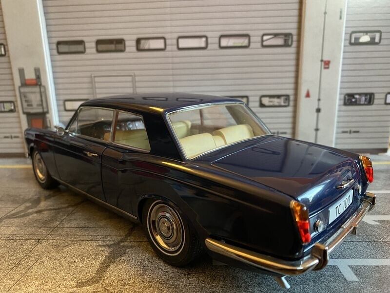 Rolls Royce Silver Shadow MPW-2 Door Coupe blue Thomas Crown Steve McQueen 1:18