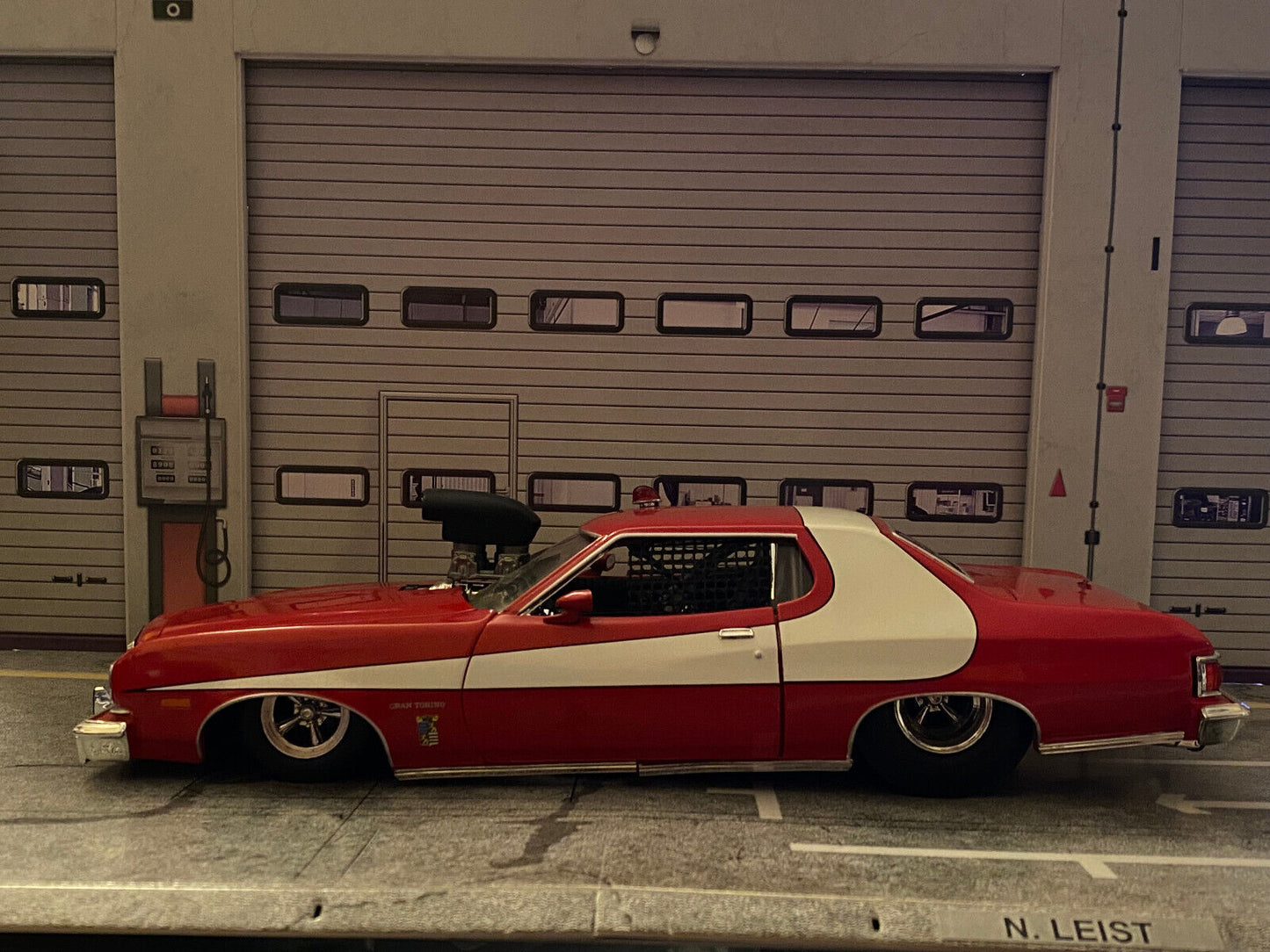 Ford Gran Torino Starsky & Hutch Dragster Umbau aus den USA Tuning 1:18