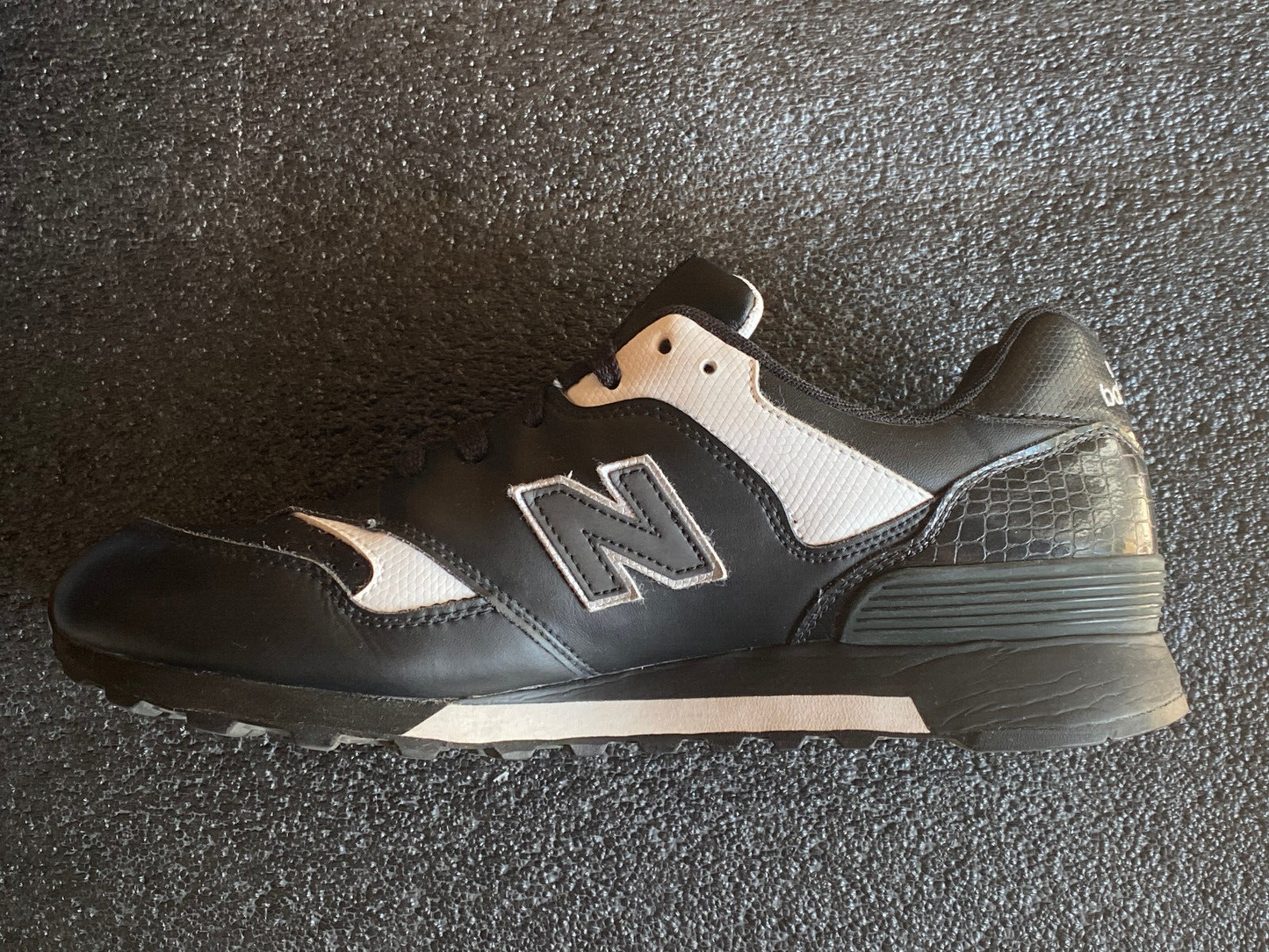 New Balance 577 C-CAP ML577BW Black & White colourway US 12 UK 11,5 EUR 46,5